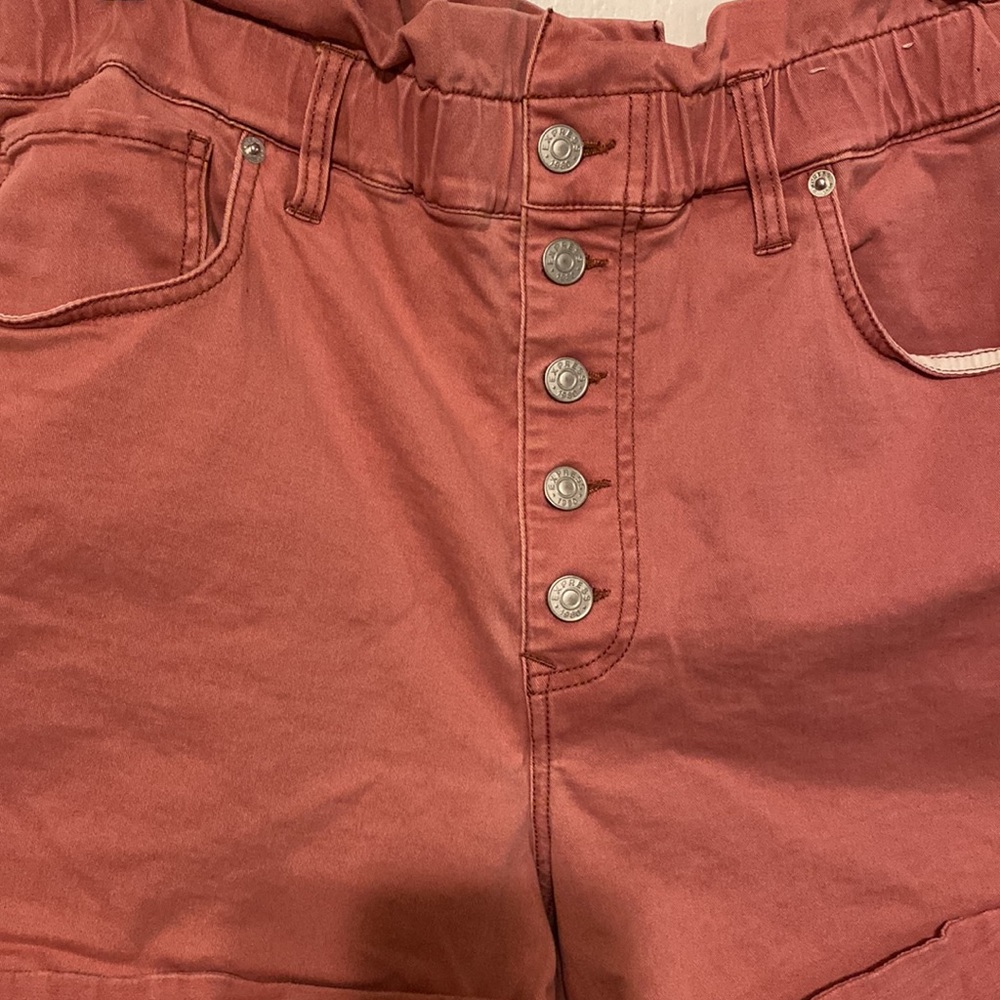 EXPRESS HIGH WAIST ROSE SHORT - Picture 3 of 11